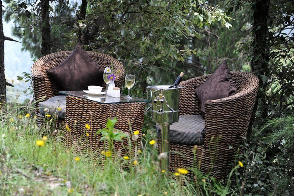 อาโมท รีสอร์ต Hotel ชิมลา ภายนอก รูปภาพ